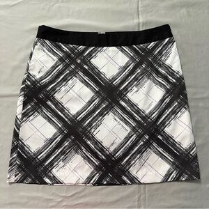Greg Norman Black & White Plaid Golf Skort Size 6